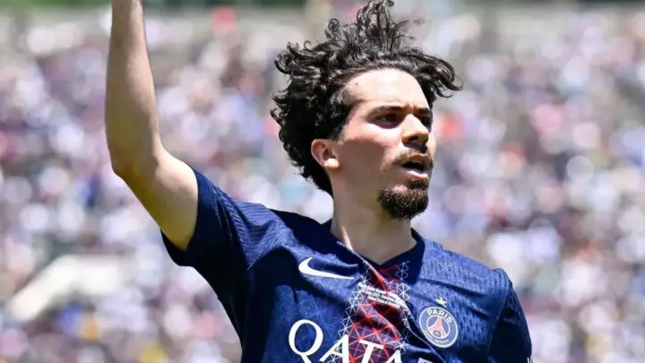 Vitinha admite dúvida do PSG para conter pressão do Barcelona