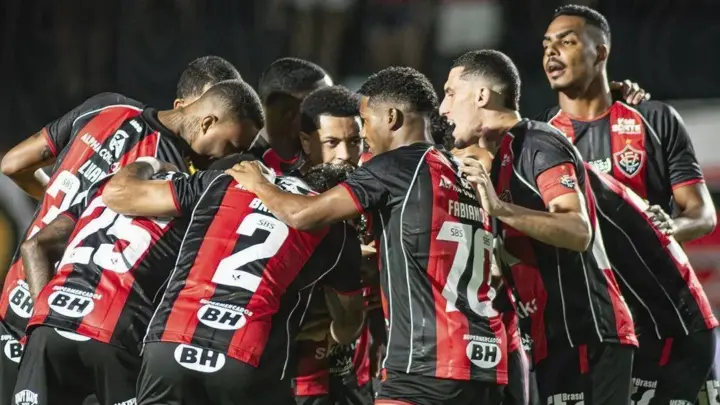 Adversário do Corinthians, Vitória não venceu fora de casa neste Brasileiro