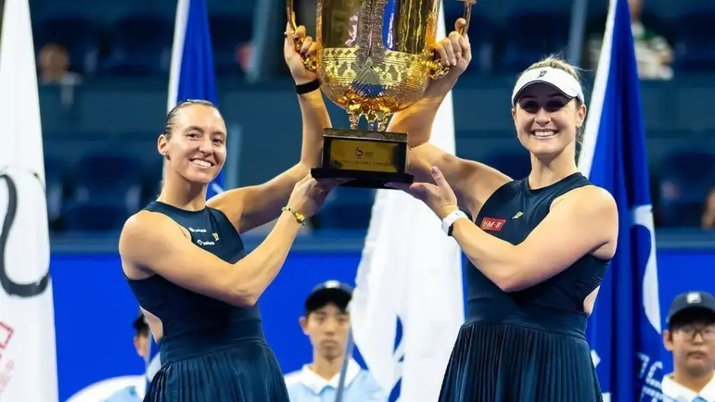 Luisa Stefani e Dabrowski brilham e conquistam o WTA 1000 de Pequim
