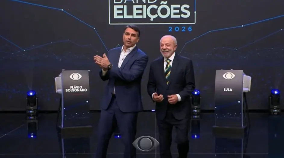 Lula diz querer distância de “miliciano”; Flávio que terá carteira roubada