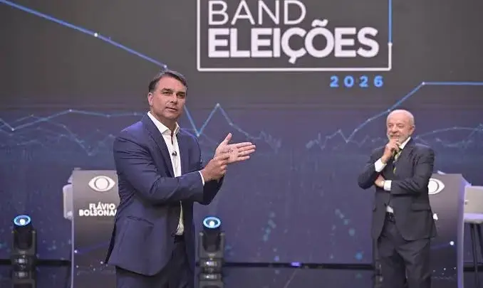 Quaest: rejeição a Flávio Bolsonaro é de 52%, enquanto a de Lula recua para 47%