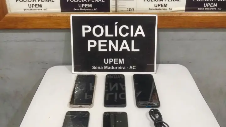 Polícia Penal apreende cinco celulares arremessados para dentro de presídio em Sena Madureira