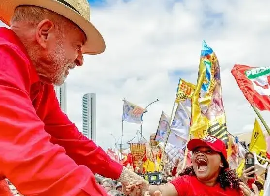 É TETRA!!! DATAFOLHA PROJETA VITÓRIA DE LULA PARA O QUARTO MANDATO PRESIDENCIAL