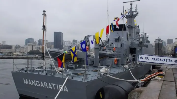 Marinha inaugura novo navio para proteção de plataformas de petróleo e gás
