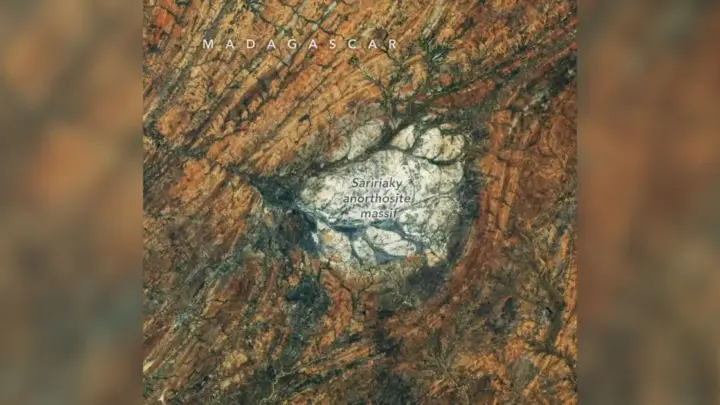 Rocha comum na Lua é vista do espaço, mas o lugar é Madagascar