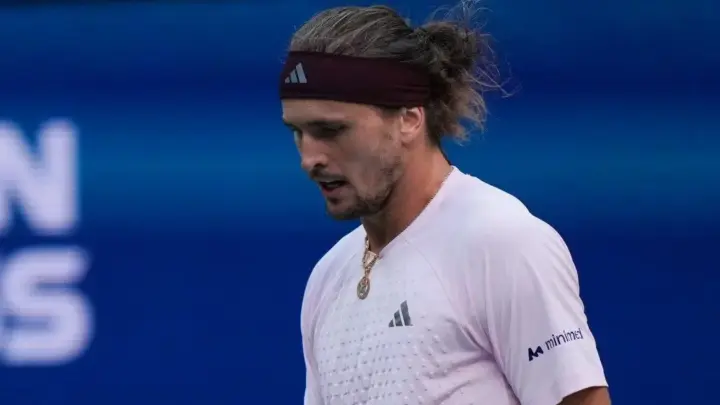Com pneu, Zverev bate chinês e enfrentará Djokovic nas quartas em Pequim