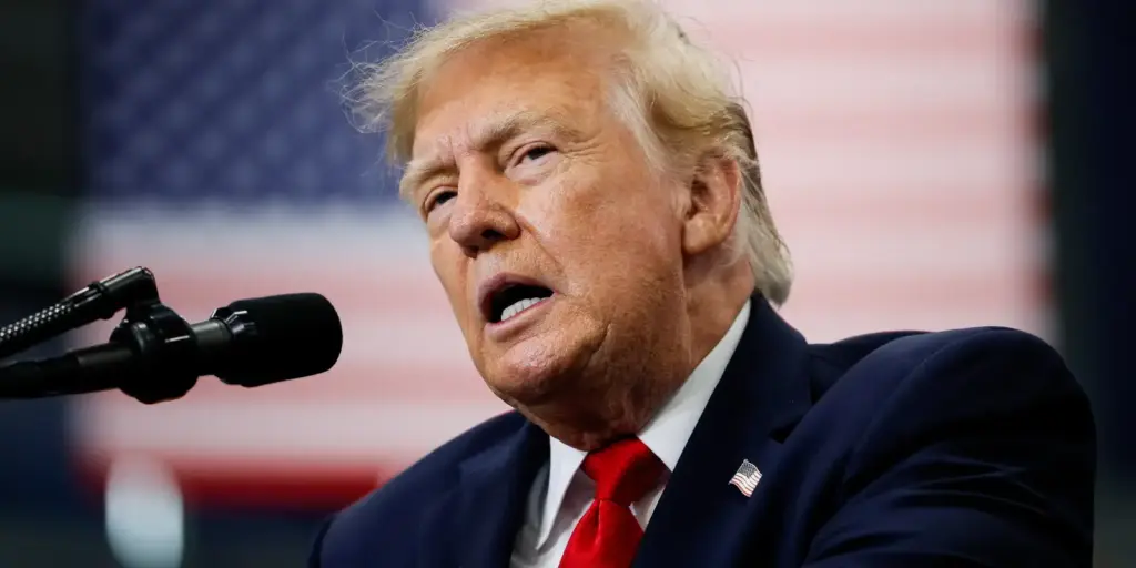 Aprovação de Donald Trump nunca esteve tão baixa, mostra levantamento
