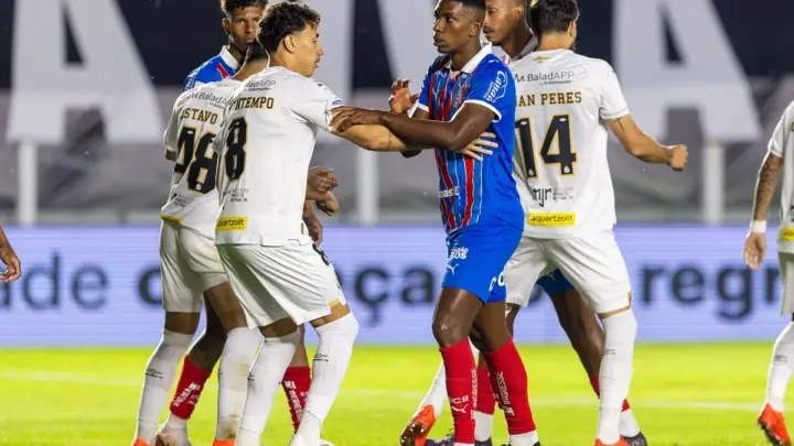 Brasileirão: com expulsão de Neymar e gol no fim, Santos e Bahia empatam
