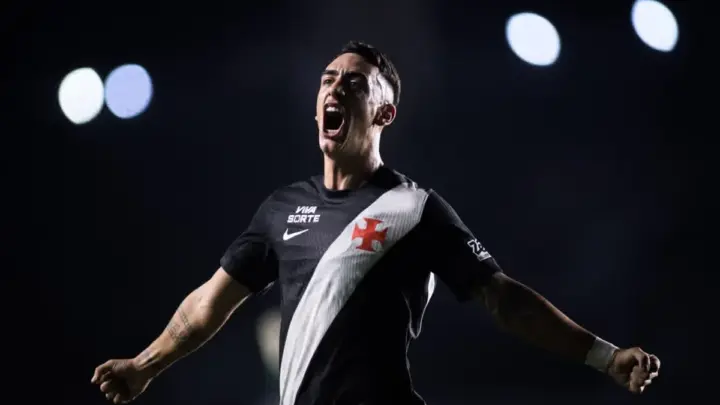 Brasileirão: Vasco vence de virada e segura Corinthians no Z4
