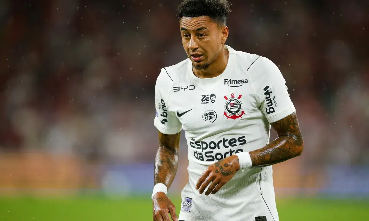Com Lingard entre os titulares, veja escalações de Corinthians x Vitória