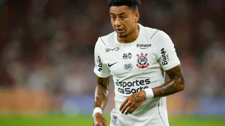 Com Lingard entre os titulares, veja escalações de Corinthians x Vitória