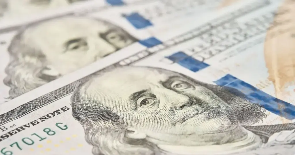 DXY: entenda índice que acompanha força do dólar no mercado global