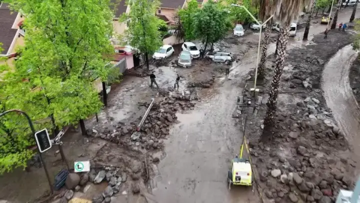 Chile declara “zona de catástrofe” em comuna de Santiago por chuva intensa
