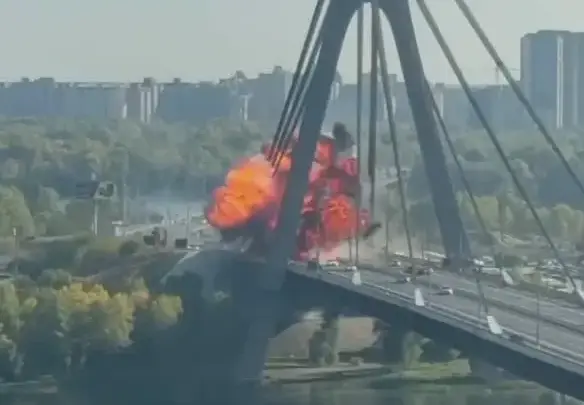 Vídeo: Veja momento que drone russo atinge ponte na Ucrânia