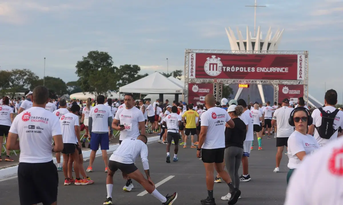 É hoje! Metrópoles Endurance Corrida agita a Esplanada dos Ministérios