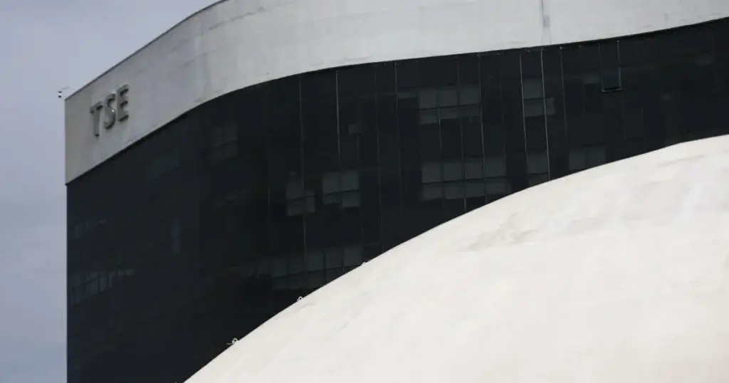 Partidarização do processo eleitoral tomou conta do TSE, diz especialista