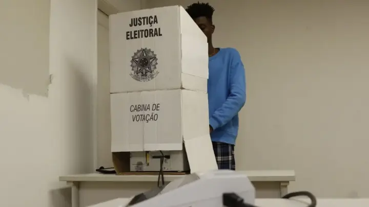 De 1933 a 2026: As curiosidades sobre a história do voto no Brasil