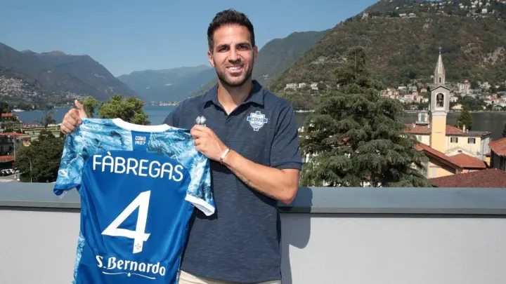 Fabregas admite que mandou Como diminuir o ritmo após abrir 4 x 0 no United