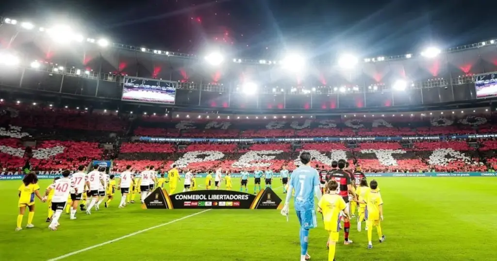 Libertadores: Flamengo x Estudiantes bate recorde de público no Brasil