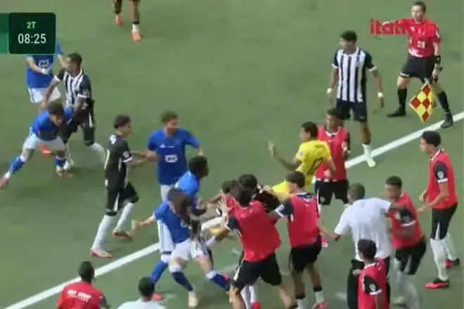 Final do Mineiro sub-20 tem pancadaria generalizada e cinco expulsões; veja