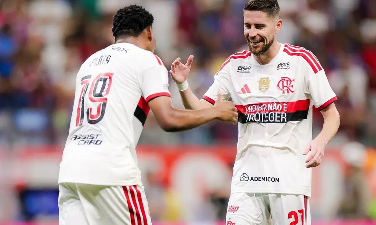 Flamengo vence o Bahia e retoma liderança do Campeonato Brasileiro
