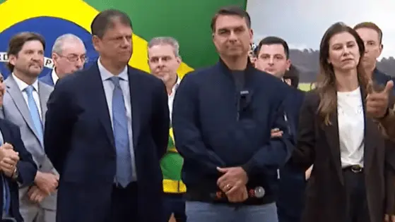 Tarcísio acompanhará Flávio durante agenda com Caiado em Goiânia