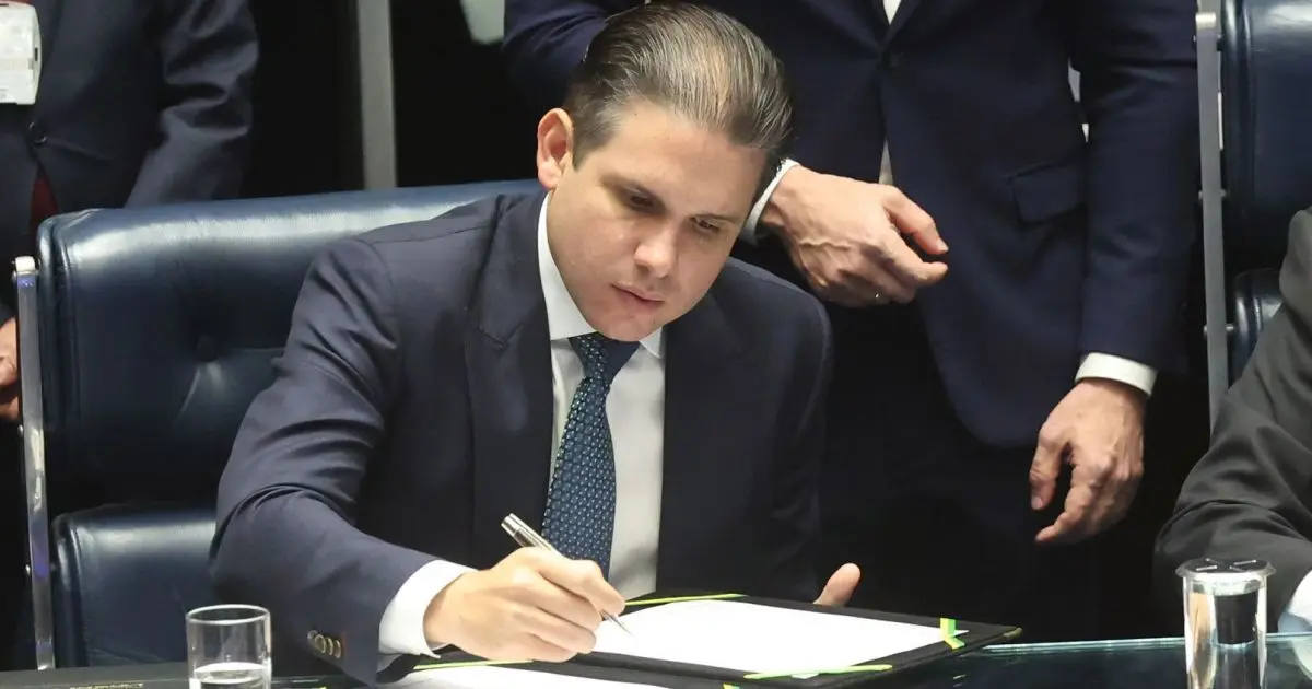 Impacto e realidade de empresas não foram ignorados, diz Hugo sobre 6×1
