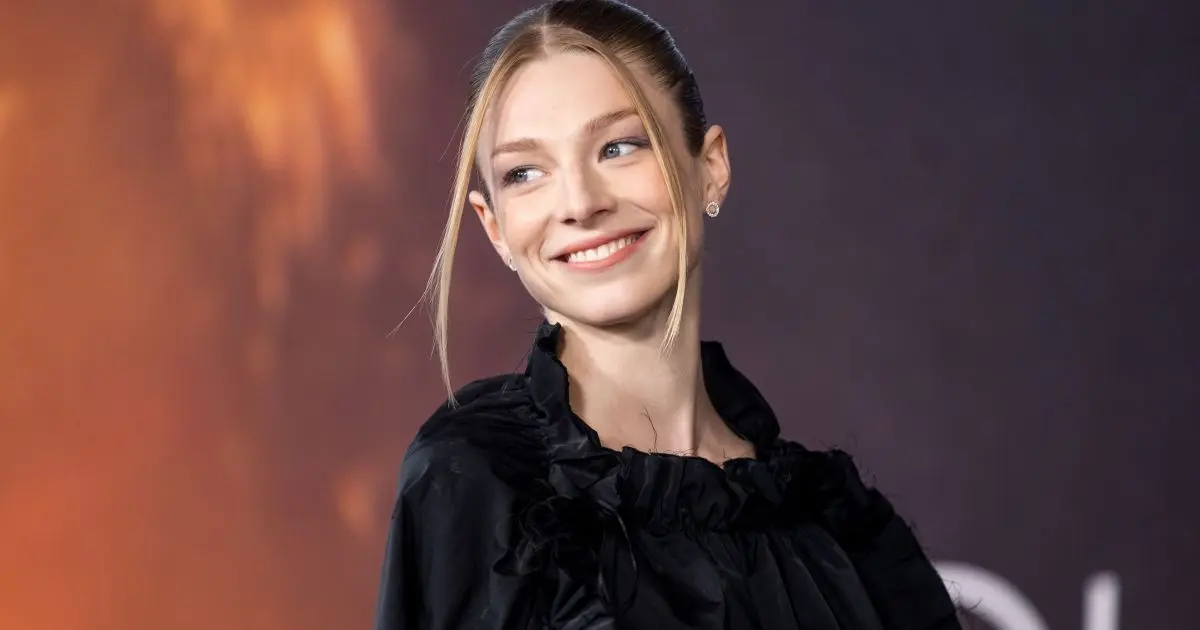 Hunter Schafer revela ter feito cirurgia de redesignação sexual