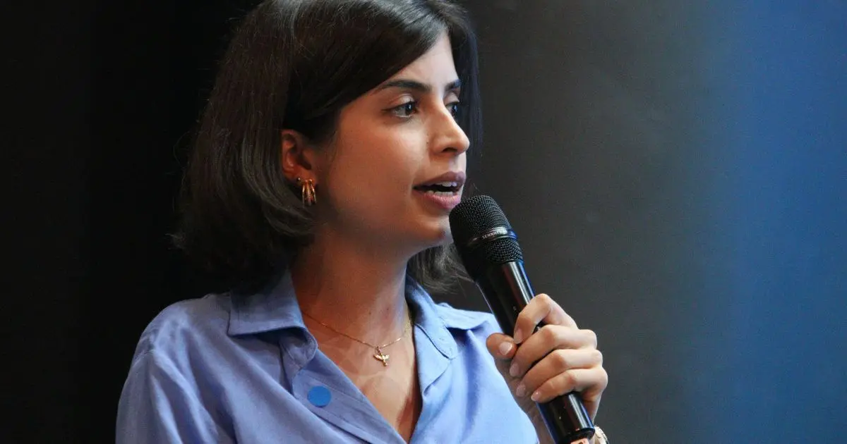 Mãe de Tabata Amaral é internada na UTI após acidente em agenda