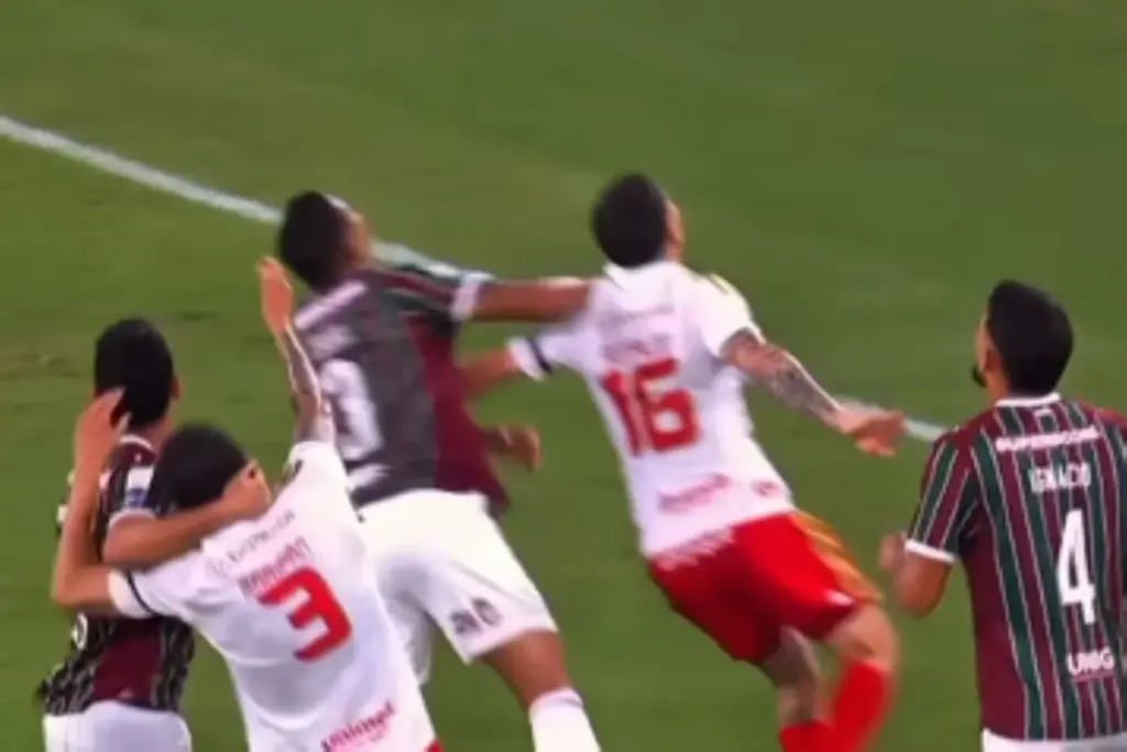 Internacional detona arbitragem e acusa erros em derrota para o Fluminense