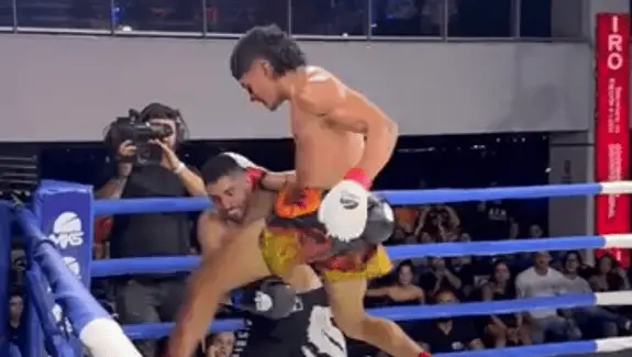VÍDEO: brasileiro viraliza com nocaute de joelho em luta de kickboxing