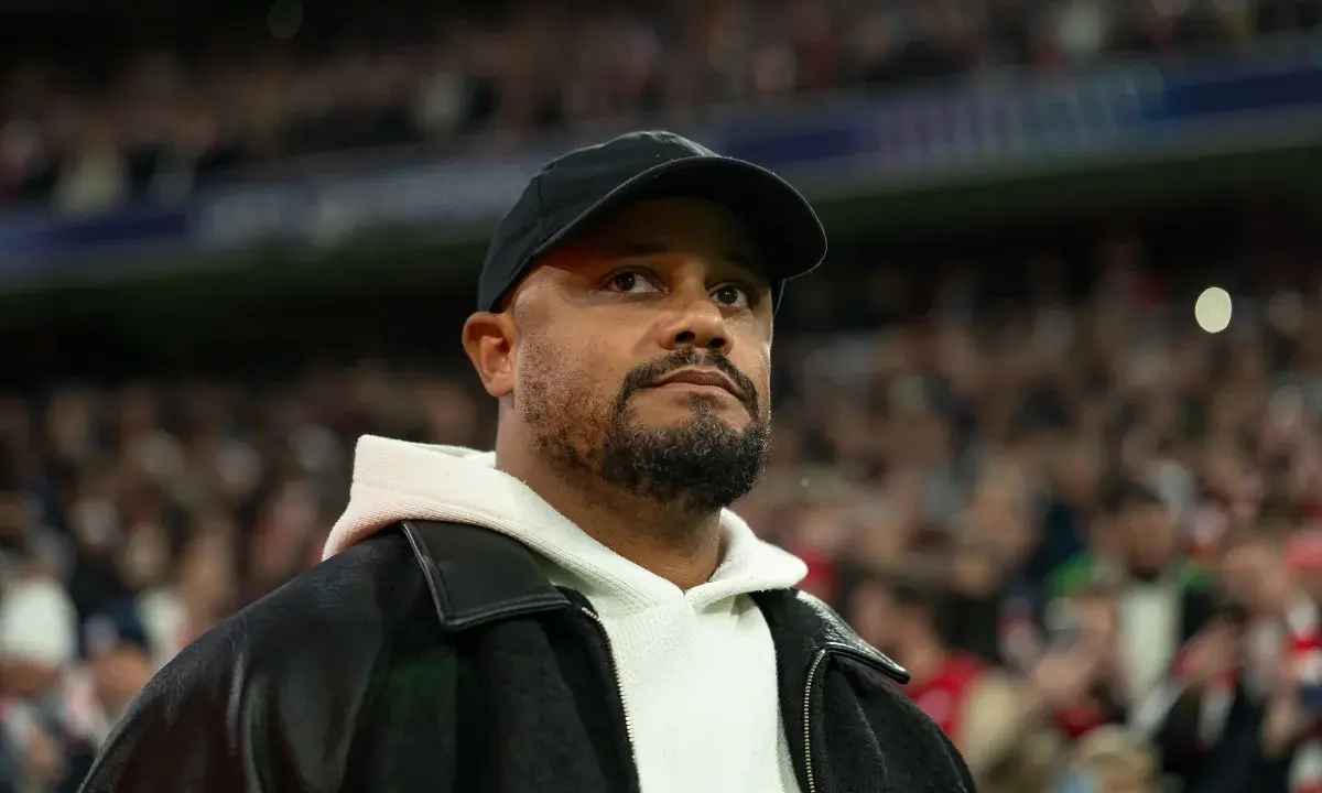 Kompany recebe alta de hospital após desmaiar no CT do Bayern de Munique
