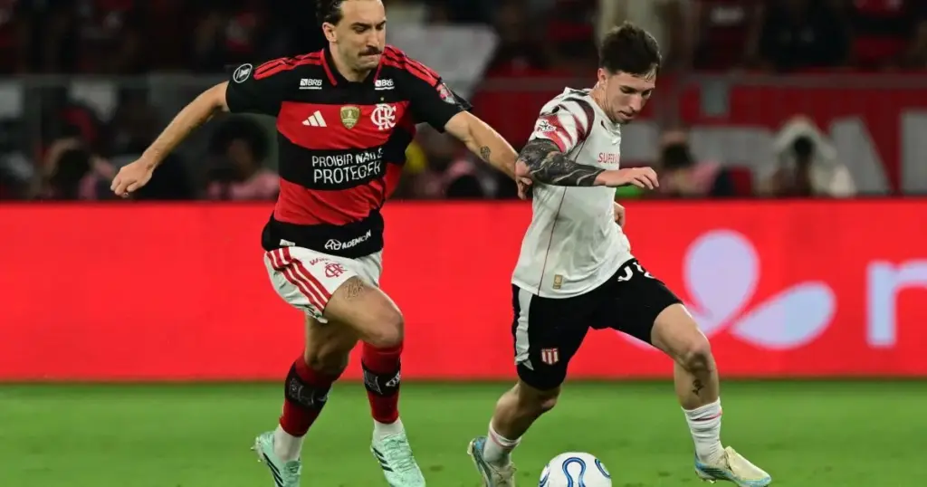 Muslera brilha nos pênaltis, e Estudiantes elimina Flamengo da Libertadores
