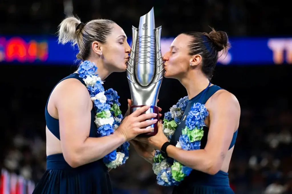 Luisa Stefani e Gabriela Dabrowski conquistam o título de duplas, na China