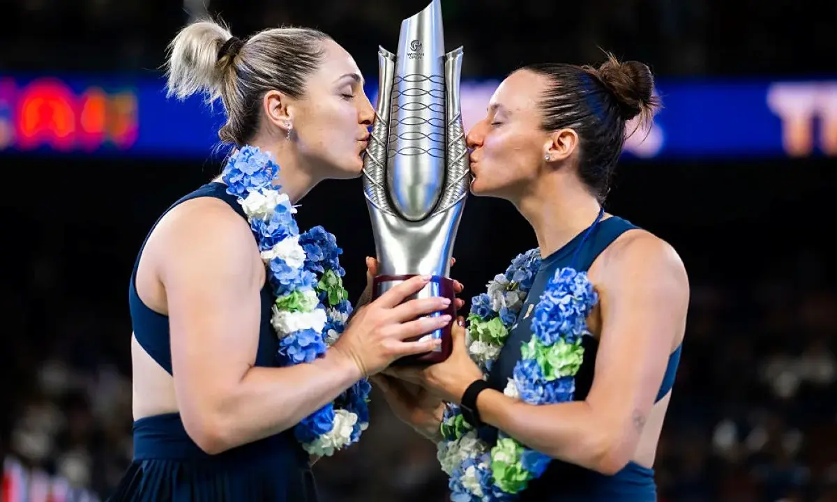 Luisa Stefani e Gabriela Dabrowski conquistam o título de duplas, na China