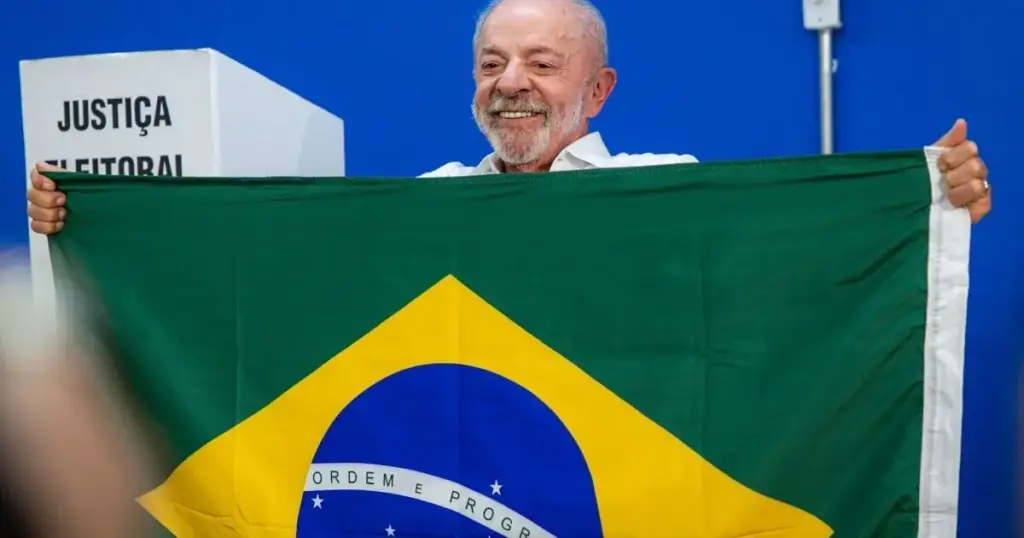 Corinthians parabeniza Lula por reeleição: “Viva a democracia do Brasil”