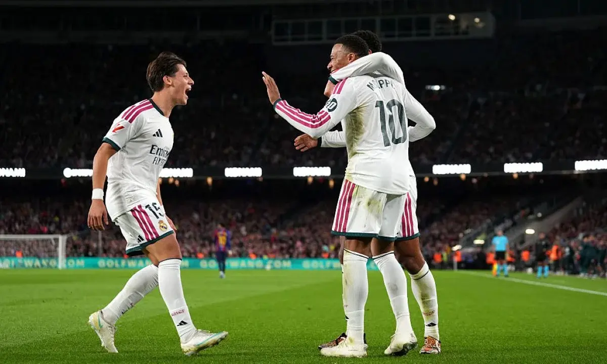 Mbappé marca duas vezes e Real Madrid vence o Barcelona no El Clásico