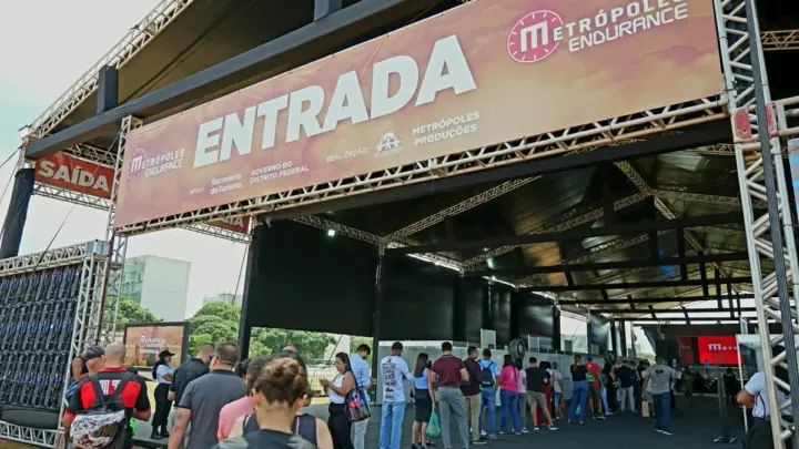 Metrópoles Endurance Corrida: entrega de kits continua nesta sexta-feira