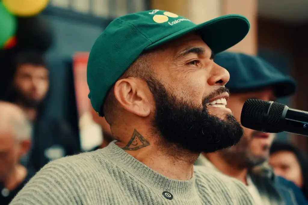 "Minha dupla com Cristo é melhor do que com Messi", diz Daniel Alves