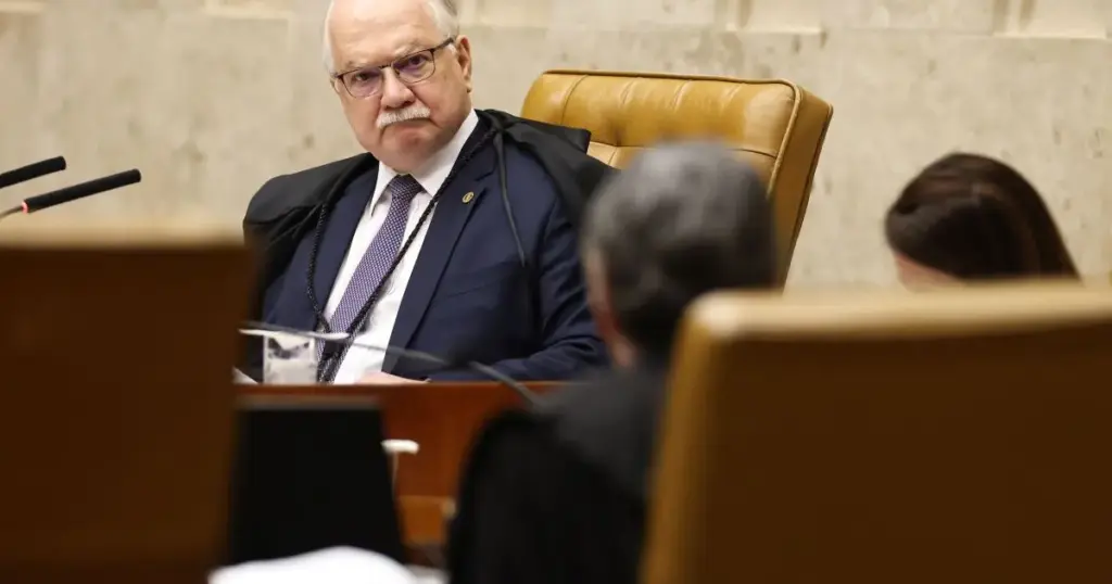 Após 1º turno, Fachin trata de “interesses do Judiciário” com Alcolumbre