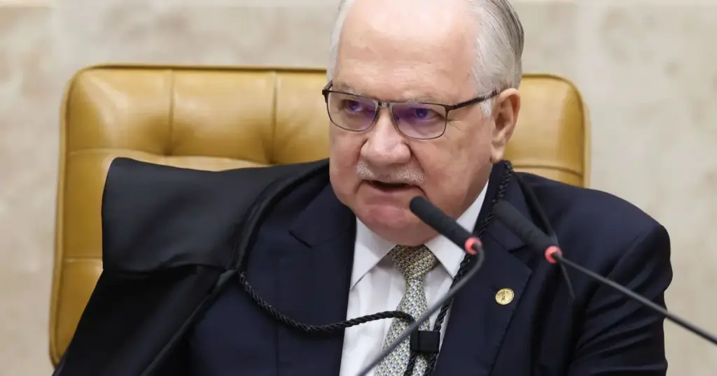 Fachin devolve caso INSS para Mendonça, mas mantém controle sobre Master
