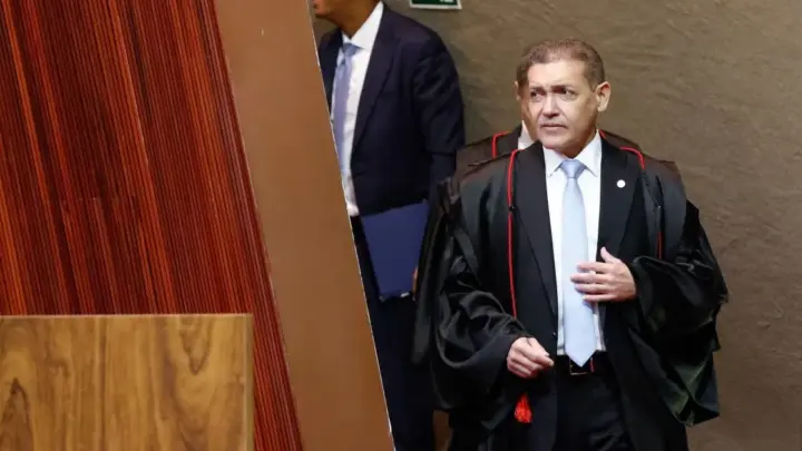 Kassio dá 24 horas para Meta detalhar atuação do canal “Exército do Lula”