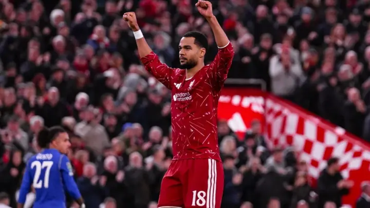 Nos pênaltis, Liverpool vence Chelsea e vai às quartas da Copa da Liga