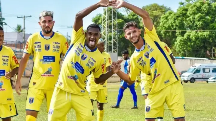 Padre coloca clube do interior de SP a venda por “apenas” R$ 1,5 milhão