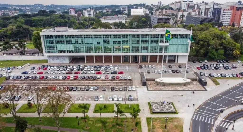 Eleições 2026: Candidatos ao governo do Paraná votam neste domingo (4)