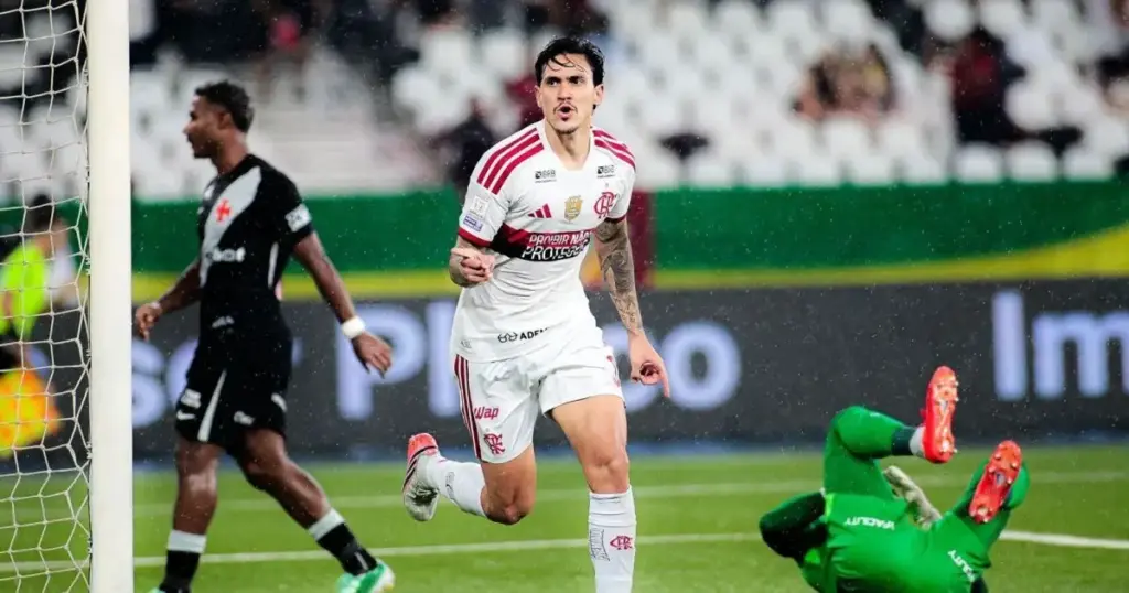 Goleada do Flamengo limita disputa pelo título do Brasileirão a dois times
