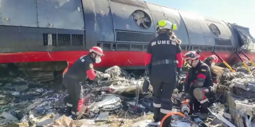 Sobe para 69 número de mortos em colisão de trens na Espanha