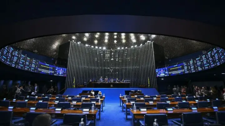 Governo busca apoio para aprovar fim da 6×1 em dois turnos no mesmo dia