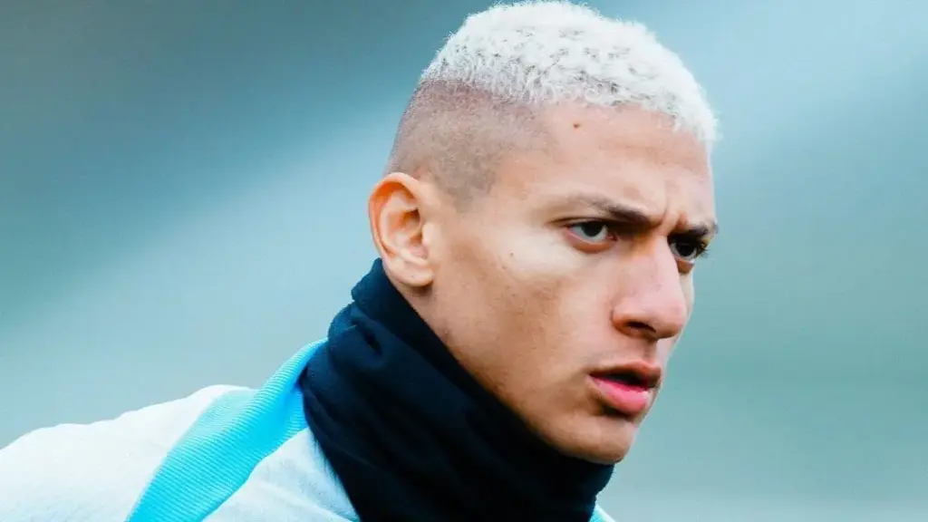 Encostado no Tottenham, Richarlison é escalado pelo time sub-21 aos 29 anos