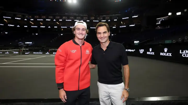 Roger Federer retorna ao Brasil em dezembro para bate-bola com João Fonseca